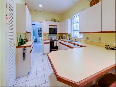 Breakfast Counter with Seating